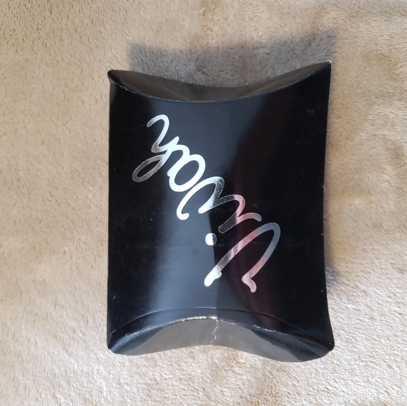 Tiara - Picture 6 of 6